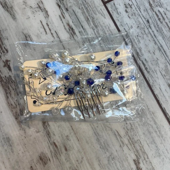 Blue Crystal & Pearl Bridal Hair Comb - Picture 13 of 16